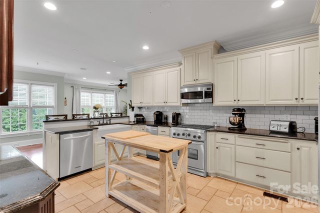 4552 Sawgrass Court, Denver, NC 28037