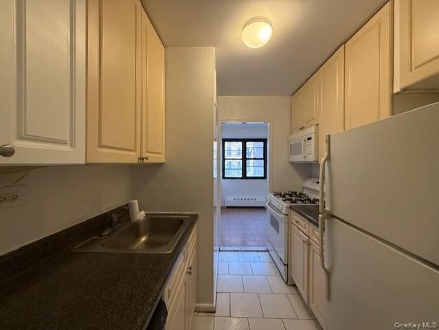 83-60 118th Street 2H, Kew Gardens, NY 11415