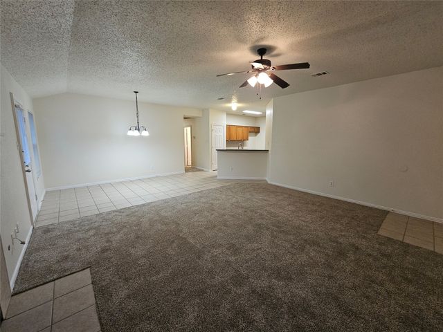 212 Enchanted Court, Grand Prairie, TX 75050