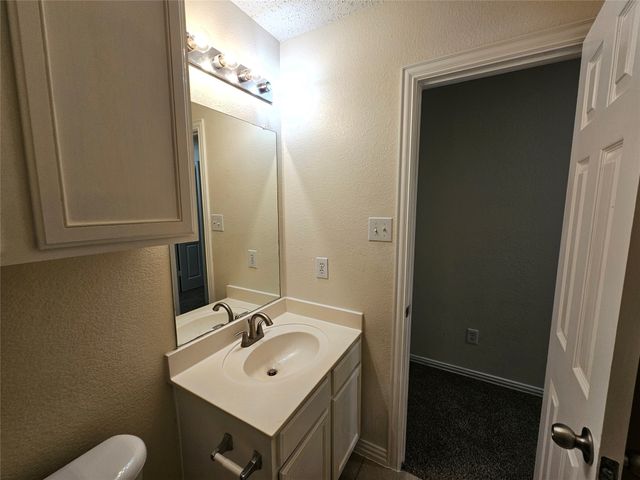 212 Enchanted Court, Grand Prairie, TX 75050