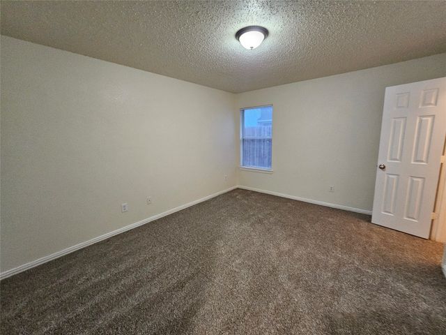 212 Enchanted Court, Grand Prairie, TX 75050