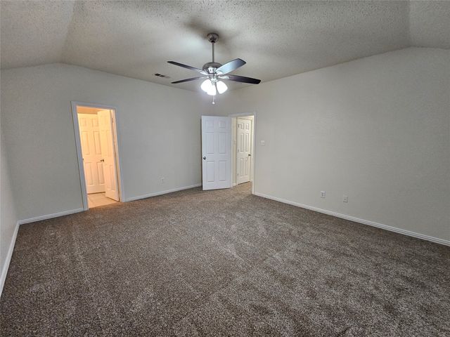 212 Enchanted Court, Grand Prairie, TX 75050