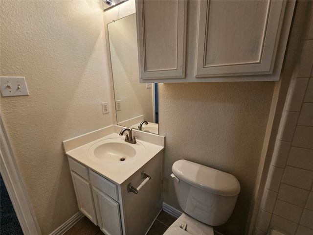 212 Enchanted Court, Grand Prairie, TX 75050