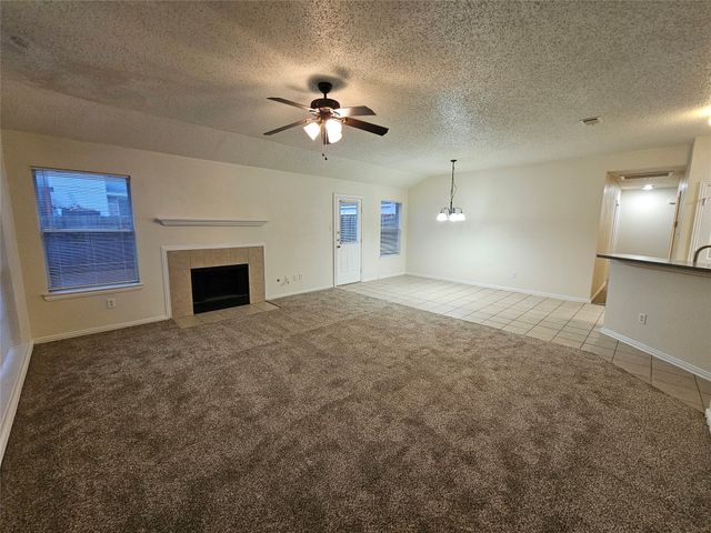 212 Enchanted Court, Grand Prairie, TX 75050