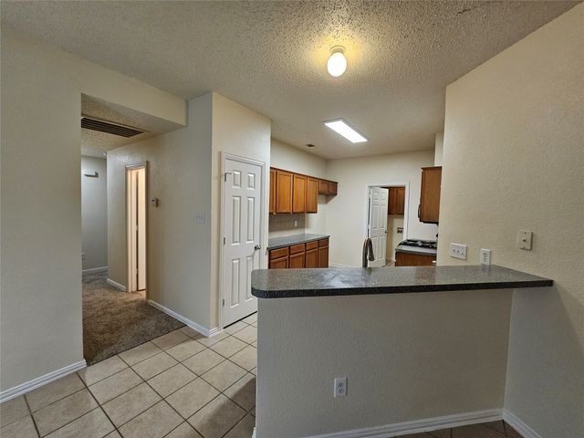 212 Enchanted Court, Grand Prairie, TX 75050