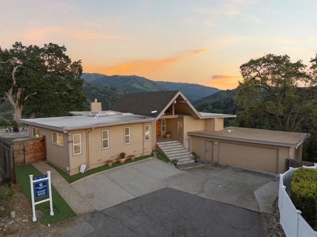 15605 Oakridge Court, Morgan Hill, CA 95037