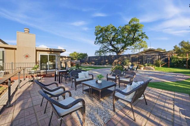 15605 Oakridge Court, Morgan Hill, CA 95037