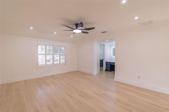 5805 Valley Forge Drive 96, Houston, TX 77057