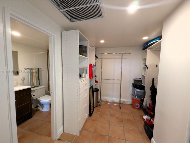 5161 Collins Ave 208, Miami Beach, FL 33140