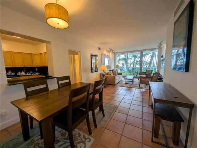 5161 Collins Ave 208, Miami Beach, FL 33140