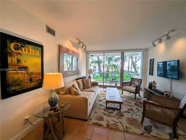 5161 Collins Ave 208, Miami Beach, FL 33140