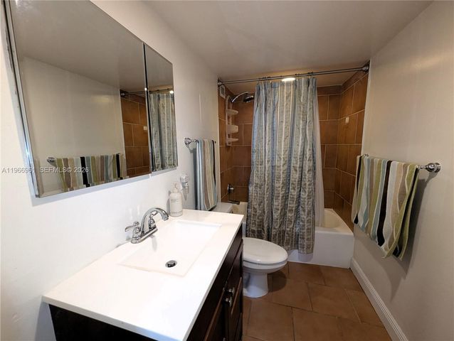 5161 Collins Ave 208, Miami Beach, FL 33140