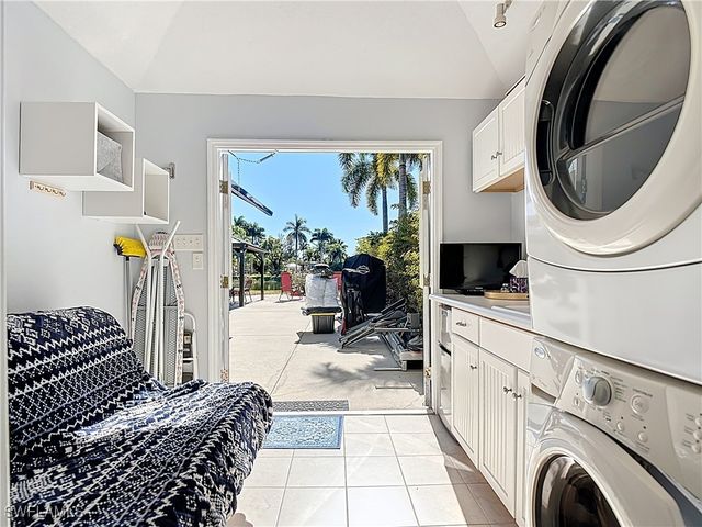 5541 Cypress Woods Resort Dr, Fort Myers, FL 33905