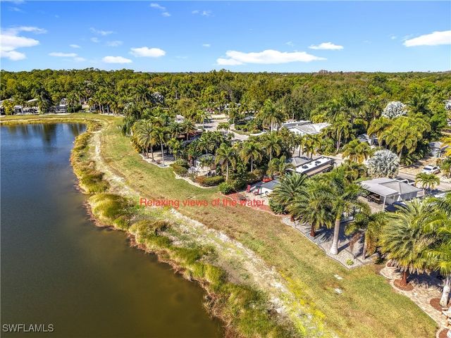 5541 Cypress Woods Resort Dr, Fort Myers, FL 33905