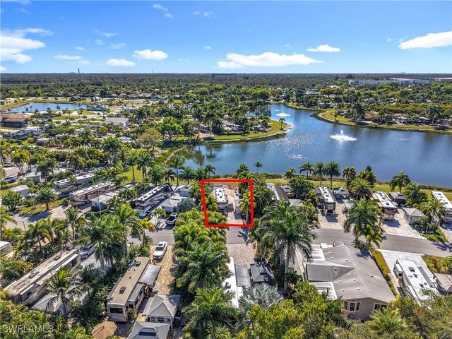 5541 Cypress Woods Resort Dr, Fort Myers, FL 33905