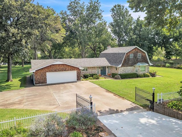 10800 S Brook Drive, Oklahoma City, OK 73165