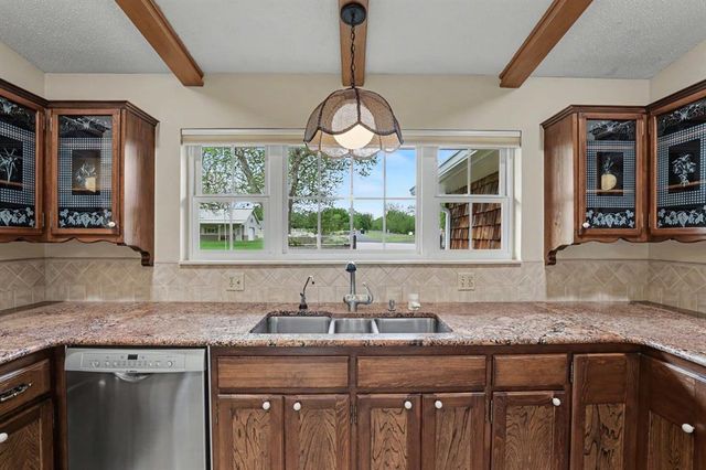10800 S Brook Drive, Oklahoma City, OK 73165