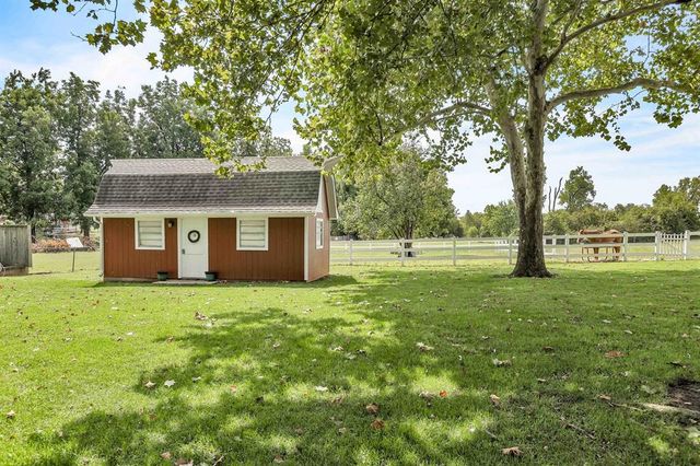10800 S Brook Drive, Oklahoma City, OK 73165
