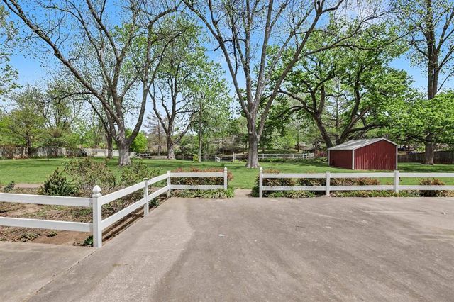 10800 S Brook Drive, Oklahoma City, OK 73165
