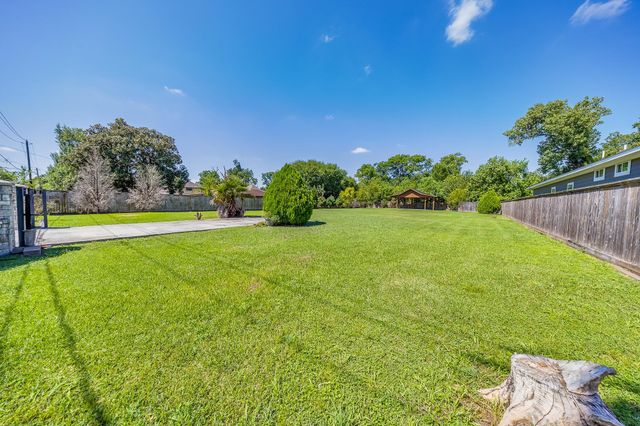 6431 De Priest Street, Houston, TX 77091