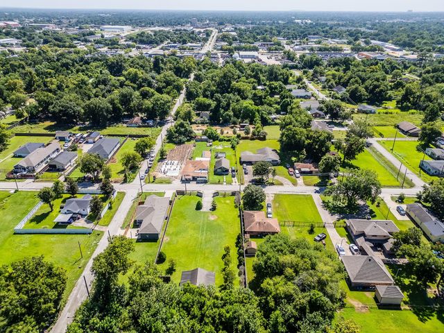 6431 De Priest Street, Houston, TX 77091