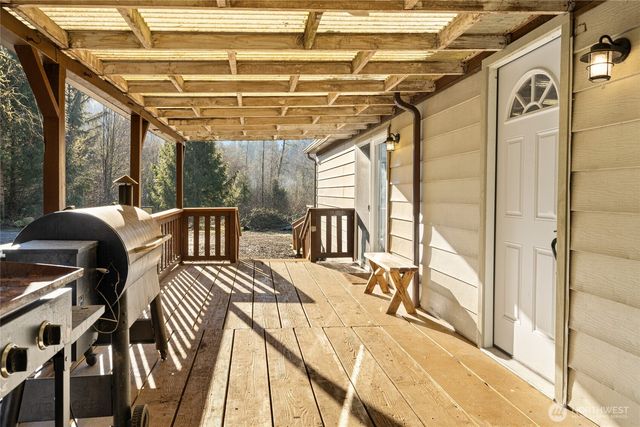 37639 324th Place SE, Enumclaw, WA 98022