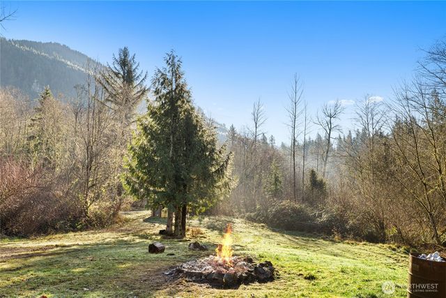 37639 324th Place SE, Enumclaw, WA 98022