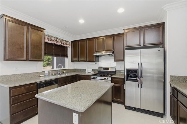 29267 Gateway Drive, Lake Elsinore, CA 92530