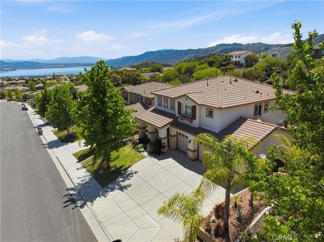29267 Gateway Drive, Lake Elsinore, CA 92530