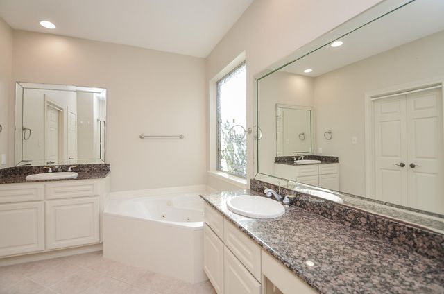 12610 Blossom Walk Lane, Houston, TX 77041