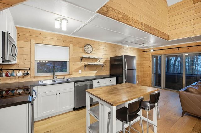 27 Laurel Lane, Ellijay, GA 30536