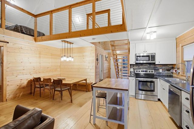 27 Laurel Lane, Ellijay, GA 30536