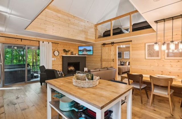 27 Laurel Lane, Ellijay, GA 30536