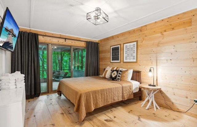 27 Laurel Lane, Ellijay, GA 30536