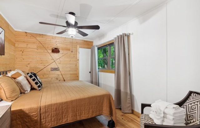 27 Laurel Lane, Ellijay, GA 30536