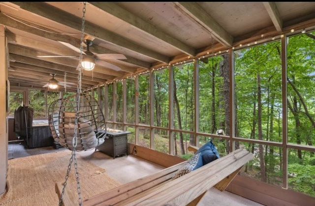 27 Laurel Lane, Ellijay, GA 30536