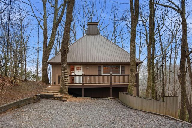 27 Laurel Lane, Ellijay, GA 30536