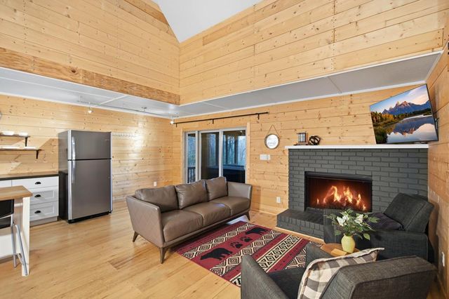 27 Laurel Lane, Ellijay, GA 30536