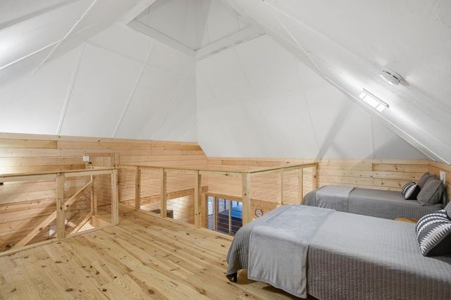 27 Laurel Lane, Ellijay, GA 30536