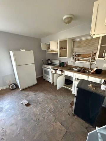 1219 Sullivan Avenue, St Louis, MO 63107