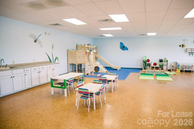 4 S Tunnel Road 700, Asheville, NC 28805