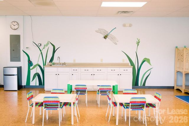 4 S Tunnel Road 700, Asheville, NC 28805