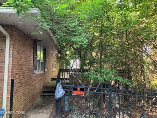 1216 Pilleaux Drive, Knoxville, TN 37912