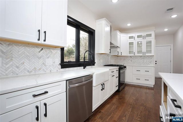 592 Fermery Drive, New Milford, NJ 07646