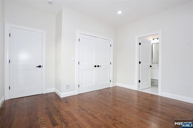 592 Fermery Drive, New Milford, NJ 07646