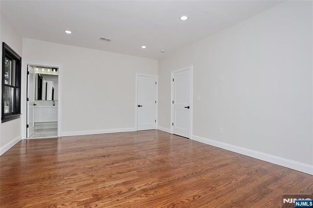 592 Fermery Drive, New Milford, NJ 07646