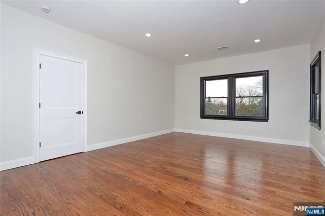 592 Fermery Drive, New Milford, NJ 07646