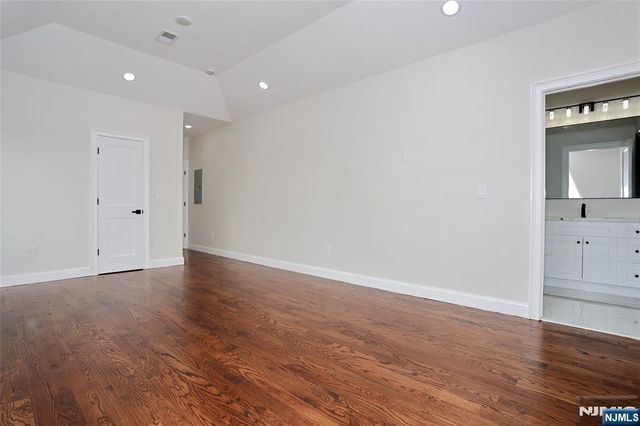 592 Fermery Drive, New Milford, NJ 07646