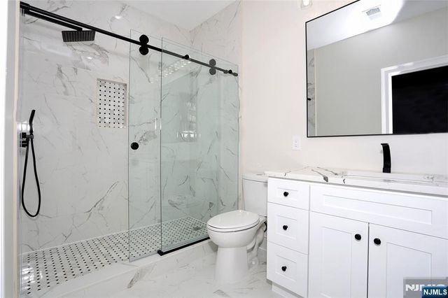 592 Fermery Drive, New Milford, NJ 07646