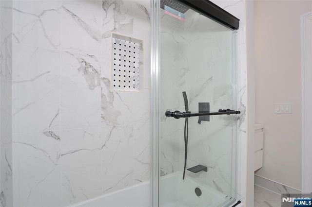 592 Fermery Drive, New Milford, NJ 07646